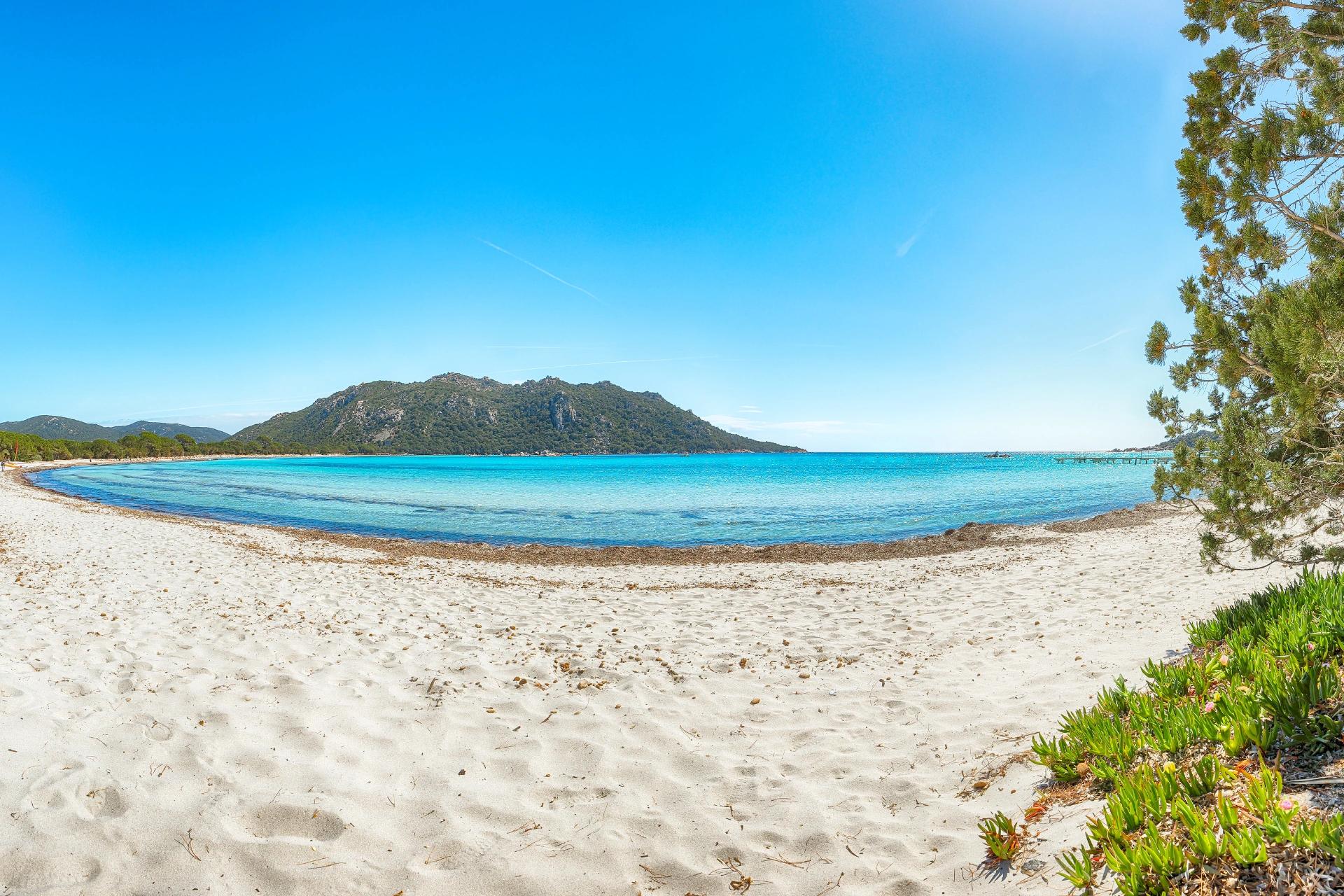 La spiaggia di Santa Giulia vicino alla vostra casa vacanze