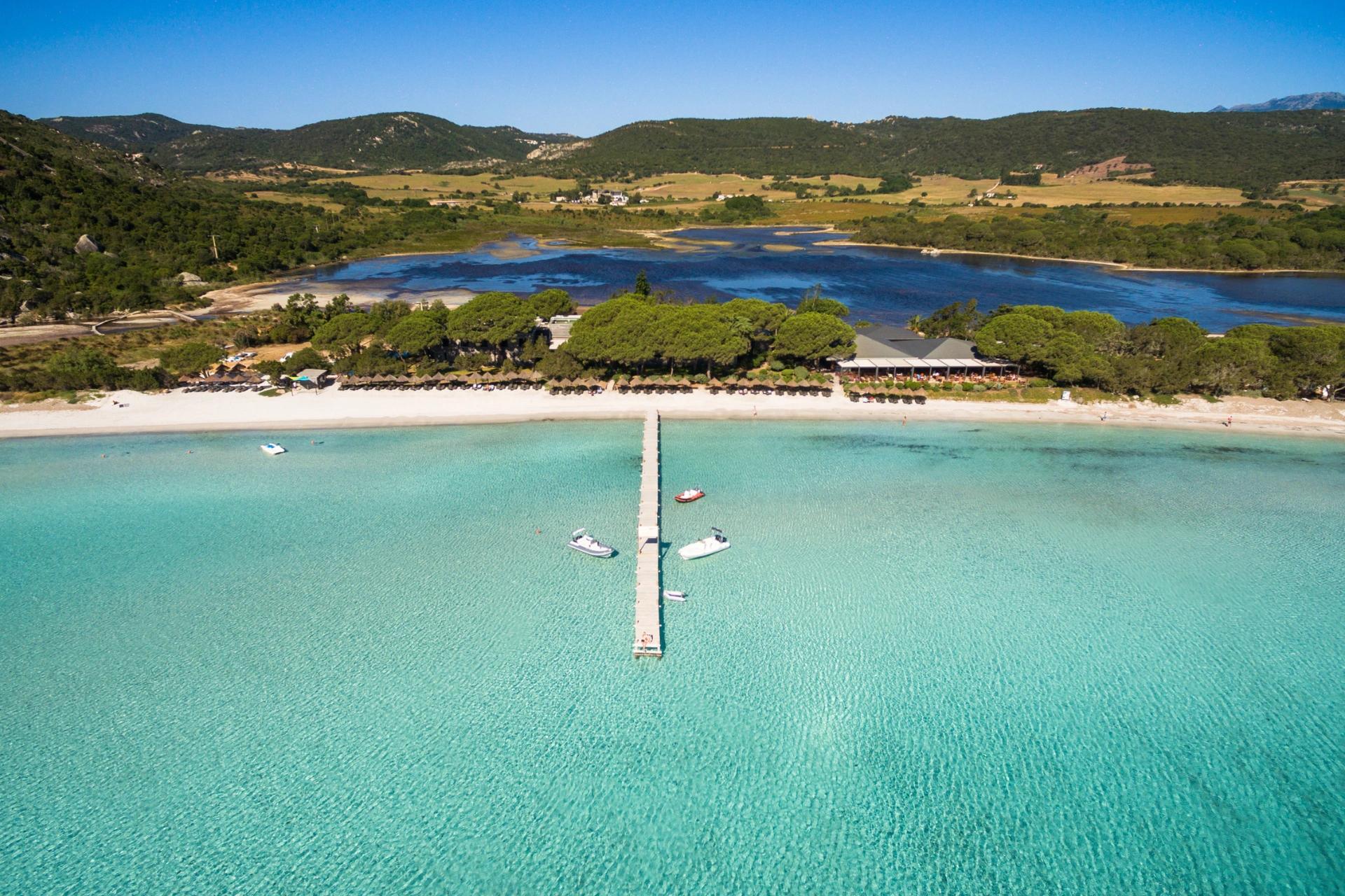 Résidence de vacances dans la baie de Santa Giulia