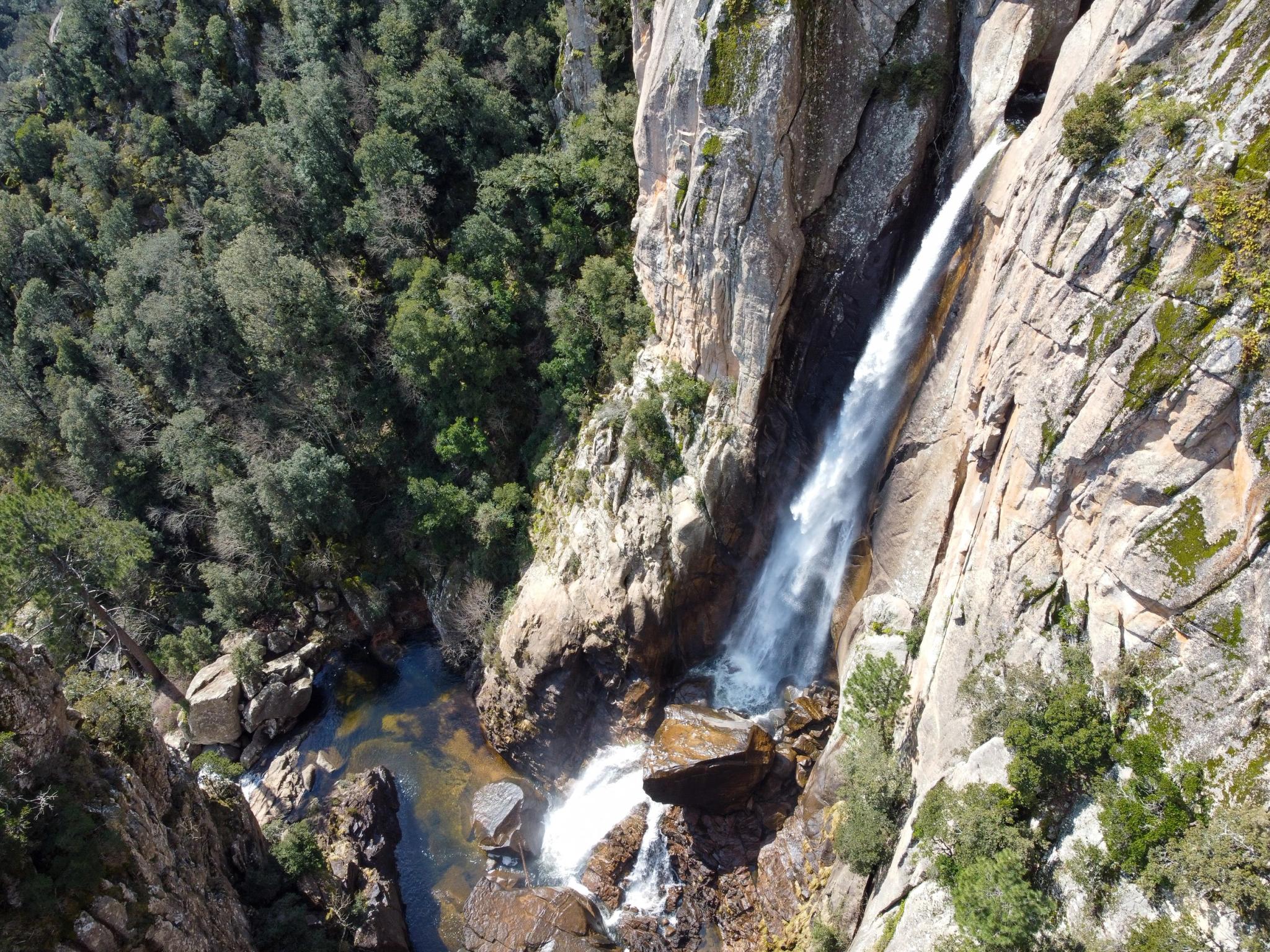 La cascade de Piscia di Ghjaddu près de votre location de vacances à Porto-Vecchio