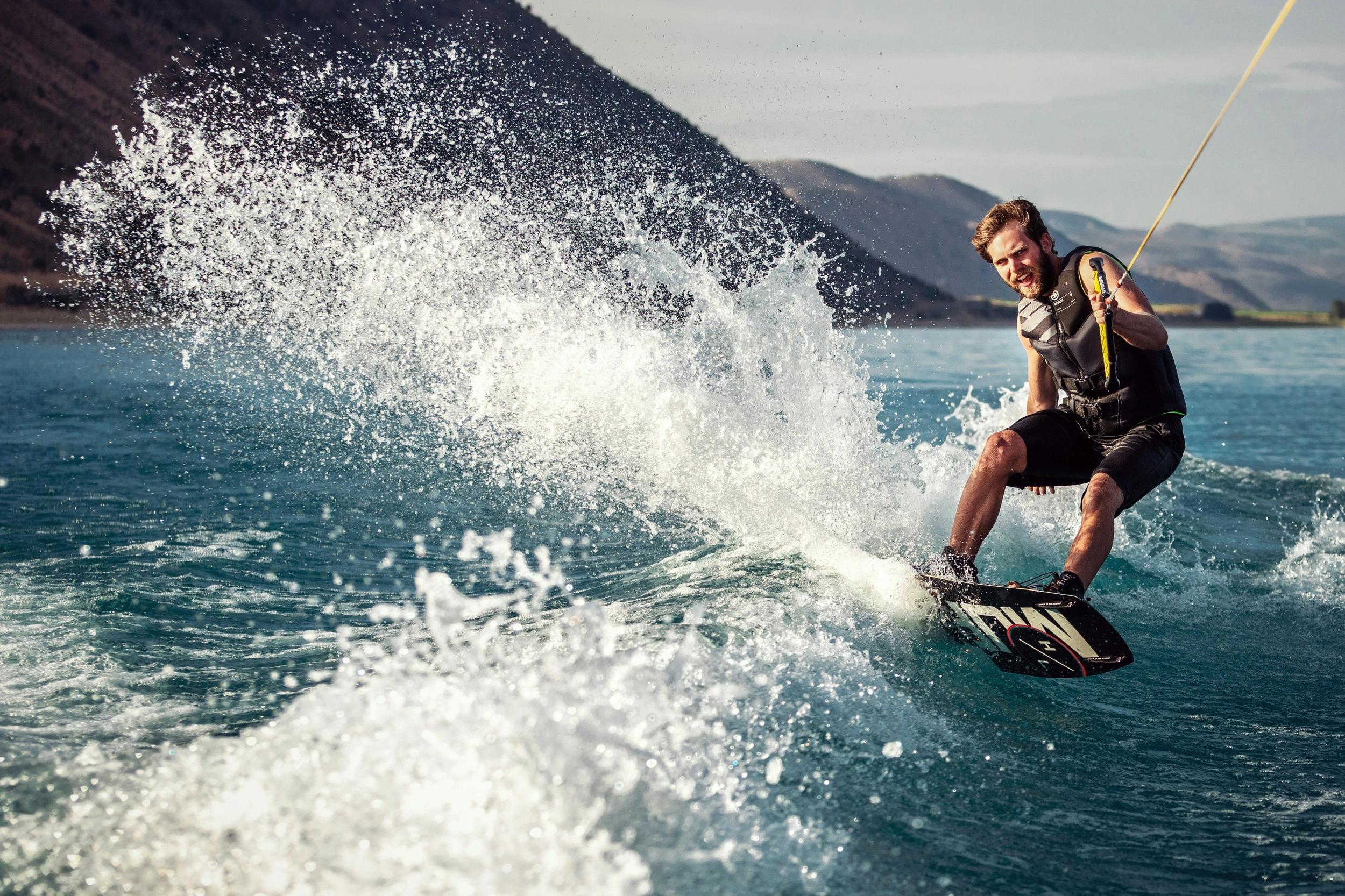 Faire du wakeboard à Santa Giulia