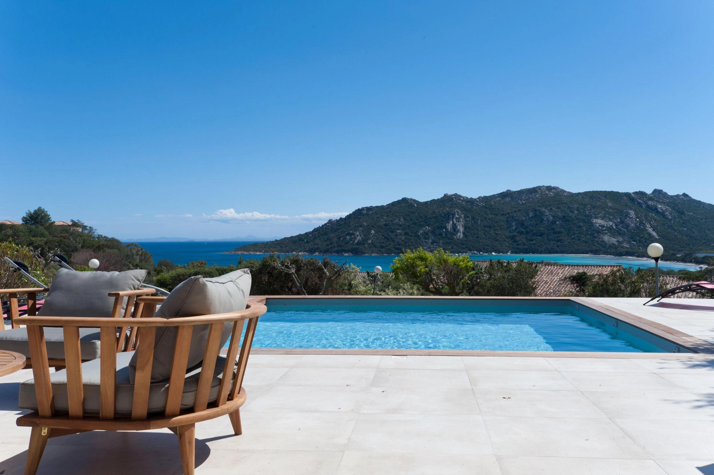 Villa de luxe 4 chambres avec piscine privée à louer à Santa Giulia