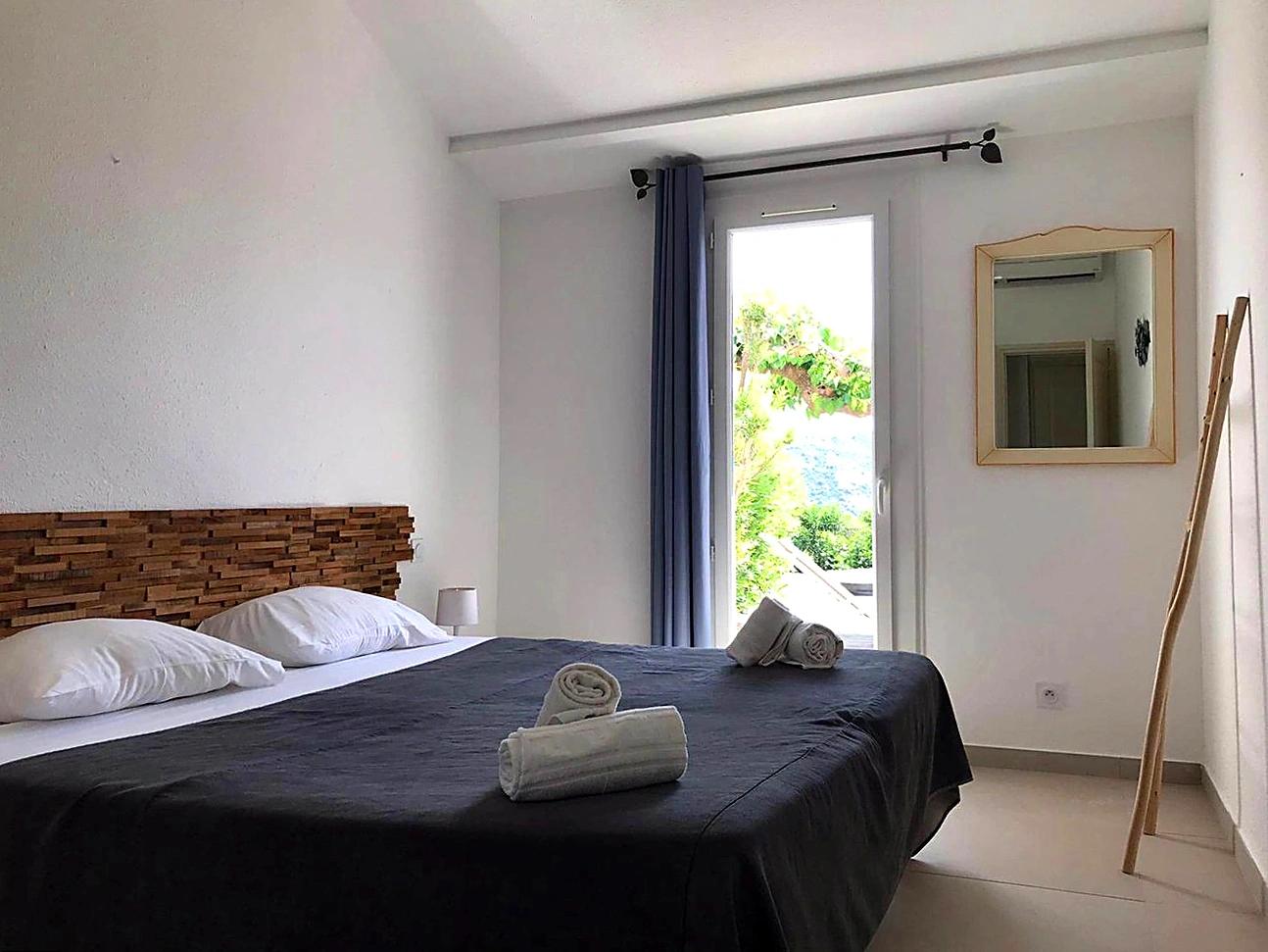 Chambre spacieuse dans nos villas à louer à Porto-Vecchio